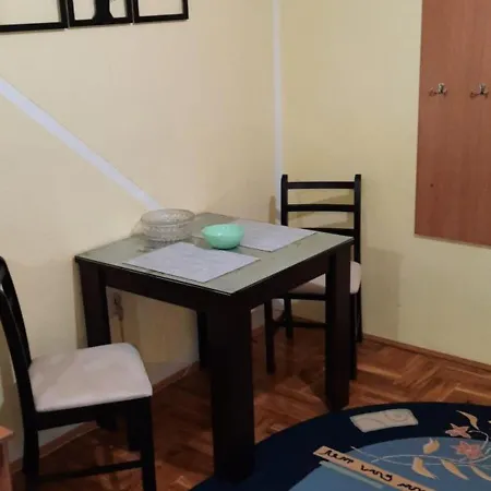 Mikica Apartment *